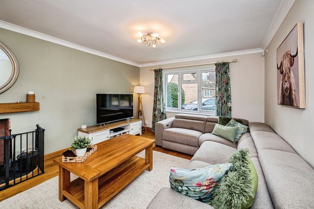 86, Clifden Road, Aylesbury photo 4
