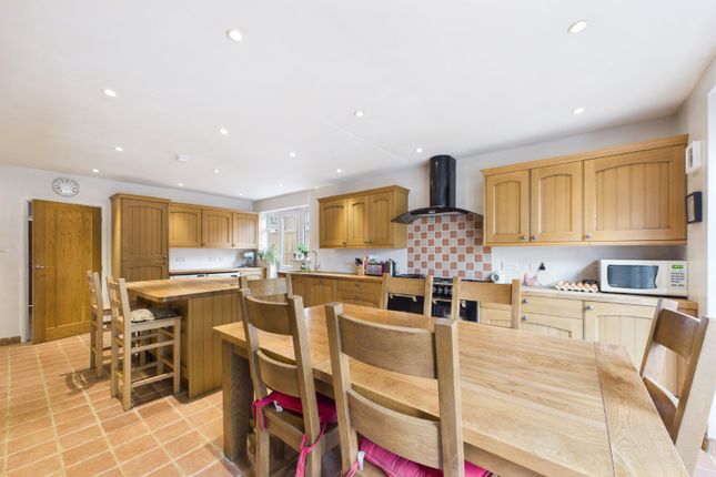 77, Yeovil Road, Sandhurst photo 4