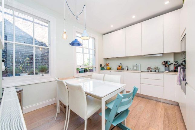 Flat for sale in Englands Lane, London