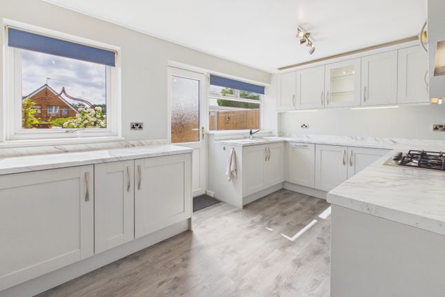 16 Rowan Close, Chaddesden, Derbyshire photo 2