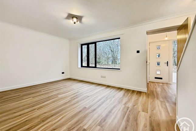 2, Beaumont Davey Close, Faversham photo 3
