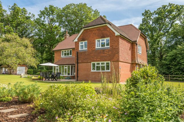 Stonepits Lodge Marringdean Road, Billingshurst photo 4