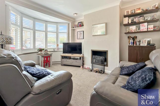 30, Cheyne Avenue, Twickenham photo 2