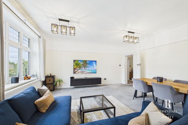 Flat 3, 3 Hillcroome Road, Sutton photo 3