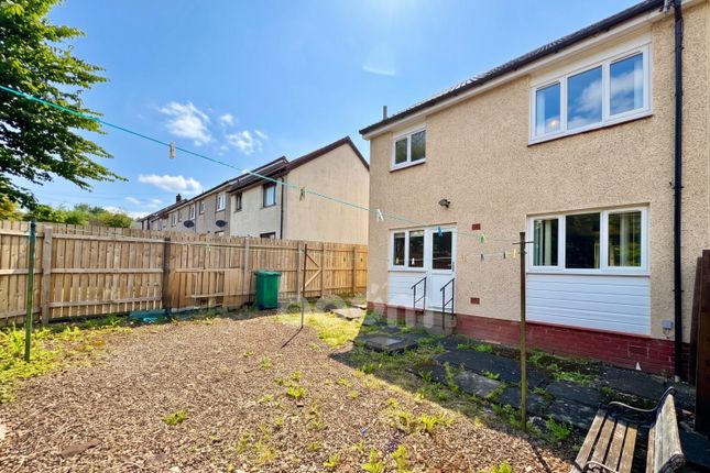 54, Ladeside Court, Kilbirnie photo 3