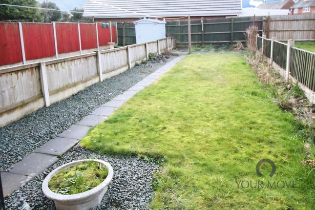392, Griffiths Drive, Wolverhampton photo 3