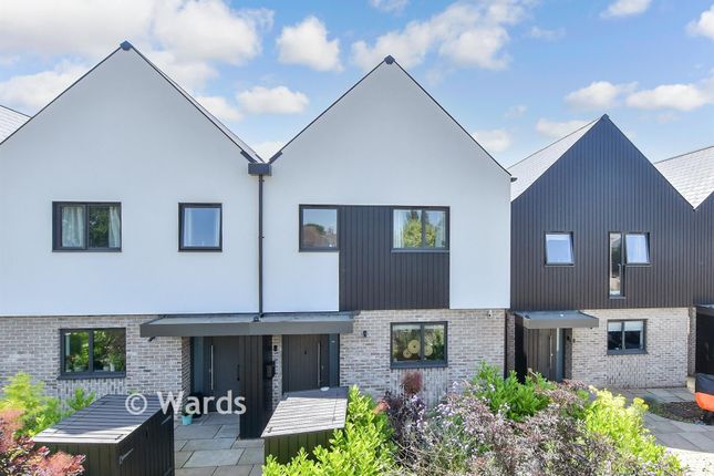 4, Sandpiper Close, Ashford photo 2