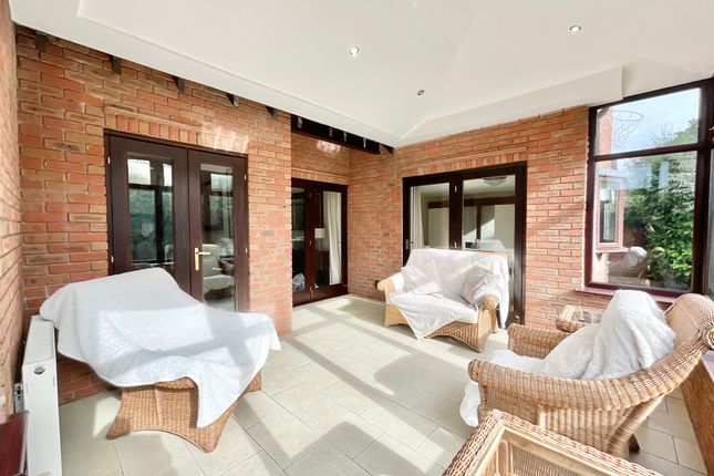 9 Barnes Croft, Stone photo 3