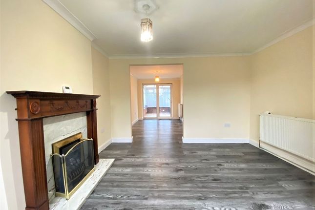 4 Thornwood Close, Blackburn photo 3