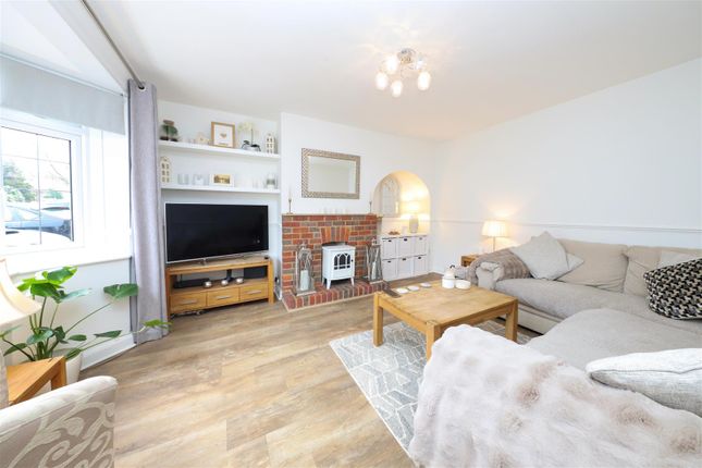 13, Whiteheath Avenue, Ruislip photo 2