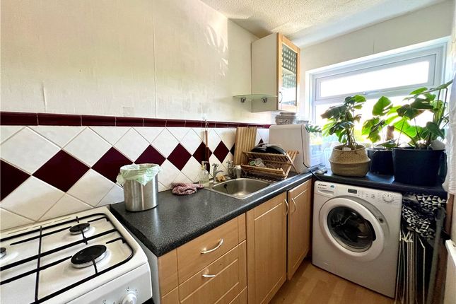 26, Tychbourne Drive, Surrey photo 3