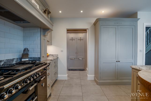 14 School Lane, Orsett, Essex photo 4