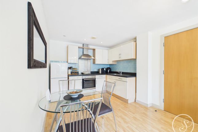 51 Lovell House, Skinner Lane, Leeds photo 4