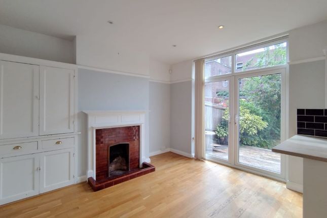68, St. Margarets Avenue, London photo 2