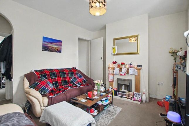 18 Burton Road, Dudley photo 5