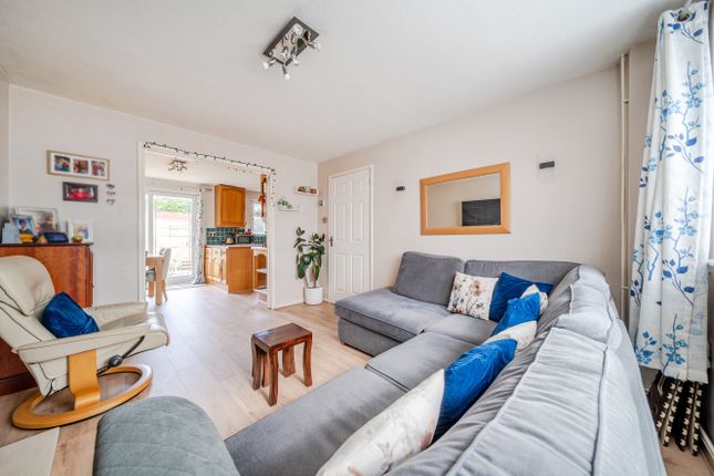 14, Wayne Close, Orpington photo 2
