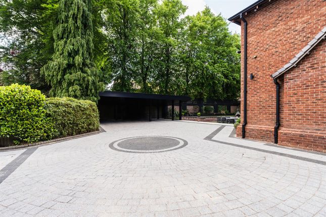 Exterior And Gardens