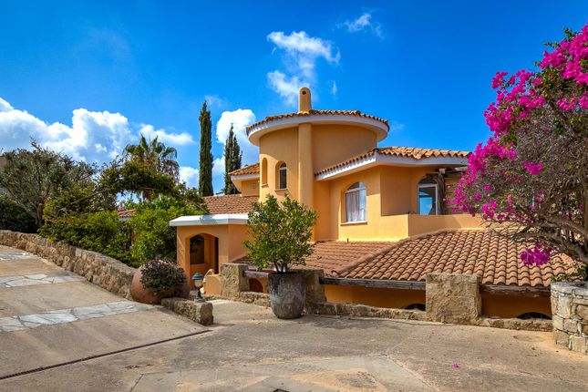 Villa for sale in Koili, Tala, Paphos, Cyprus