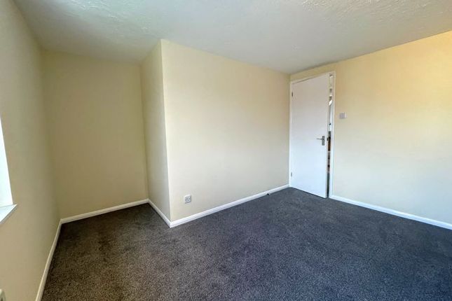 23, Oldhams Meadow, Aylesbury photo 5