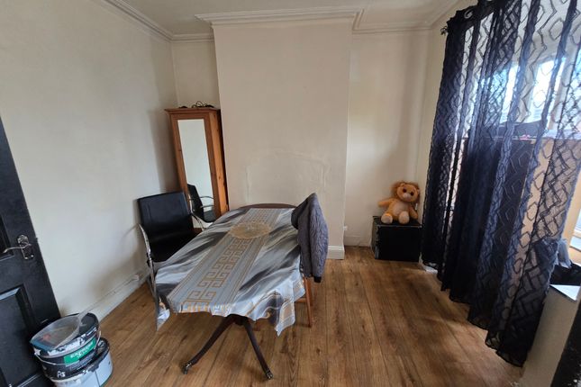 215, Darlaston Road, Walsall photo 2