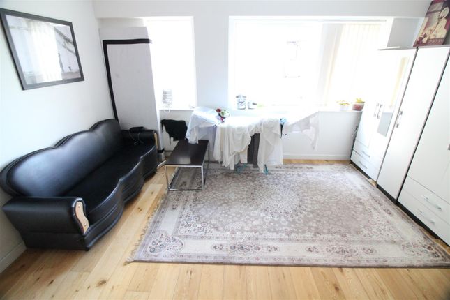 Flat 15 Union House, 23, Clayton Road, Hayes photo 3