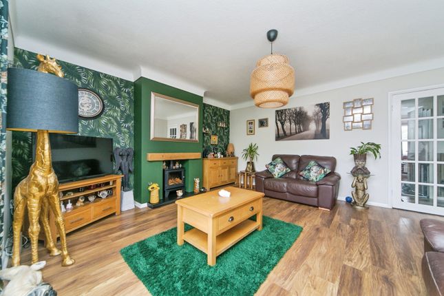 2, Riverside Court, Conwy photo 3