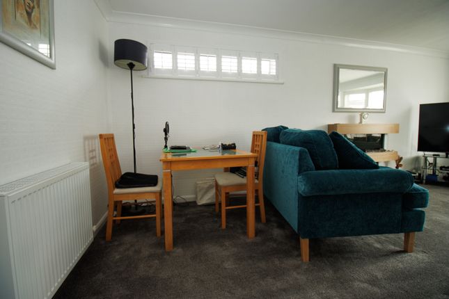 16, Ambrey Close, Hunmanby photo 4