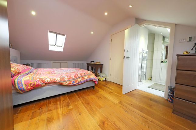 Mews house for sale in Cambridge Grove, Hove