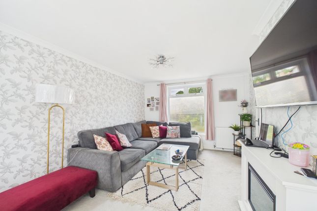 8, Davenport Road, Bracknell photo 4