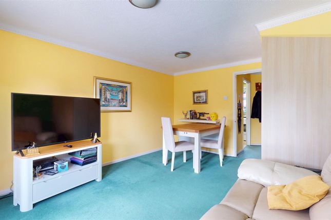 14, Rhodes Place, Milton Keynes photo 4