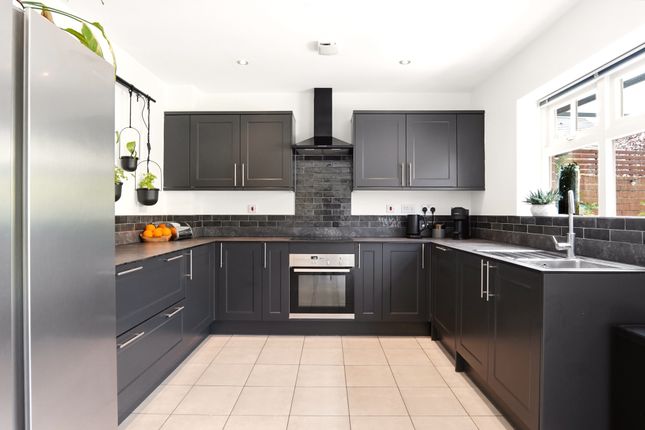 43, Orion Way, Doncaster photo 2