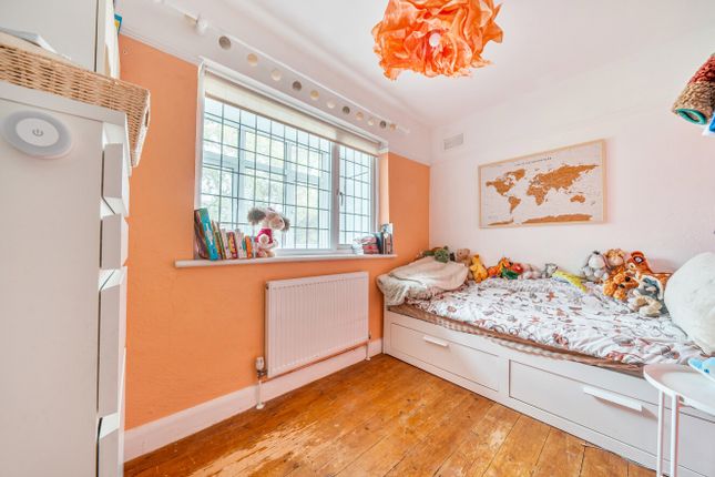 45, Castleton Avenue, Bexleyheath photo 4