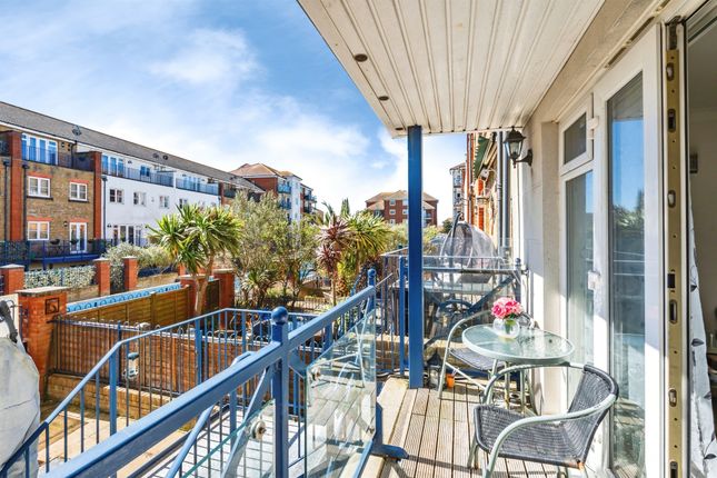 29, San Juan Court, EASTBOURNE photo 3