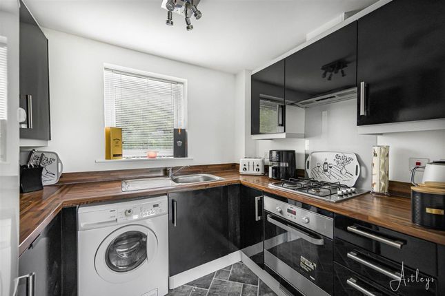 11 Phoebe Road, Swansea photo 4