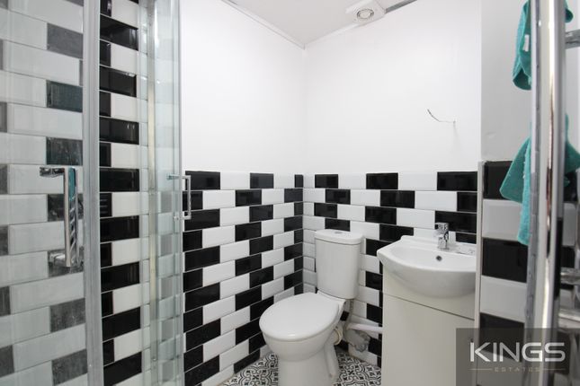 Copy Flat 4, 14, Shirley High Street, Southampton photo 5