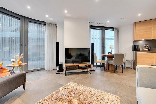 2, Chronicle Tower, City Road, London photo 2
