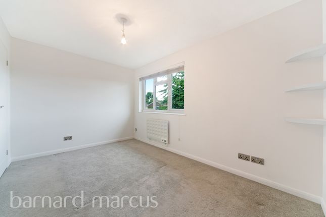 10, Ruxley Mews, EPSOM photo 4