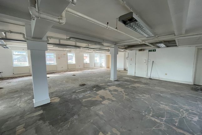Office to let in George Street, Luton
