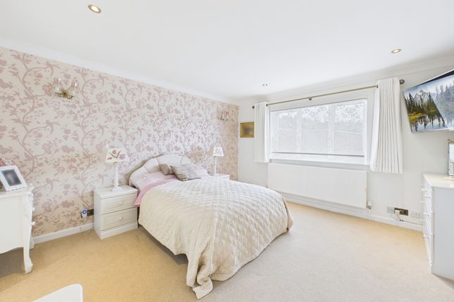 1 Fernside, High Wycombe photo 5