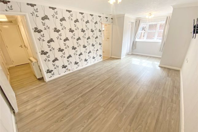 Flat for sale in Hatherley Crescent, Sidcup