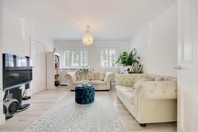 Detached house for sale in Friars Avenue, Shenfield, Brentwood