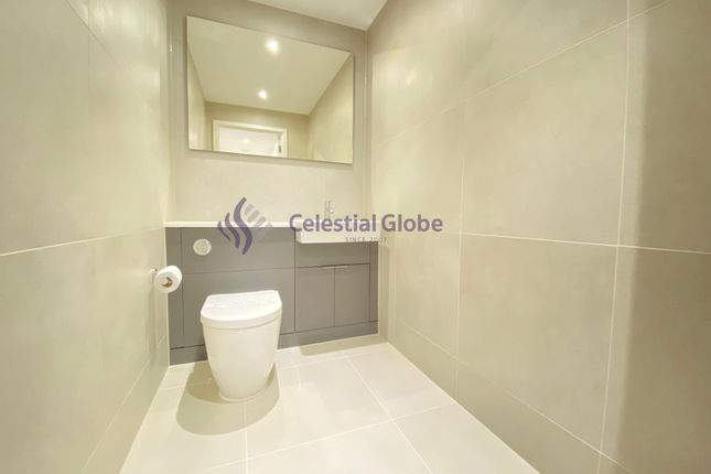 16 Hartingtons Court, Coster Avenue, London photo 4