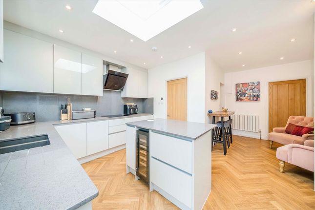 58, Elmbridge Avenue, Surbiton photo 4
