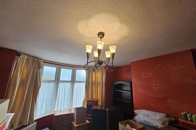 72 Seymour Road, LUTON photo 4