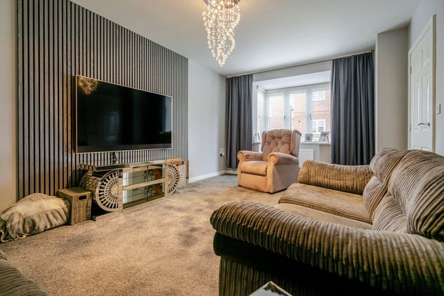 72, Lomas Way, Congleton photo 3