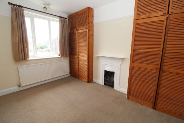 Room To Rent In Woodbridge Hill Gardens Guildford Gu2 Zoopla