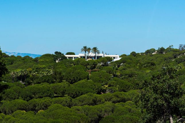 Villa for sale in Sotogrande, Cádiz, Andalucía, Spain