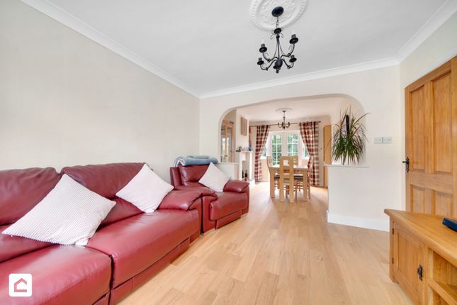 56, Newstead Rise, Caterham photo 3