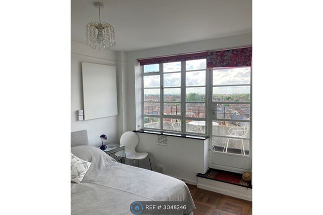 Flat, Dumbarton Court Brixton Hill, London photo 4