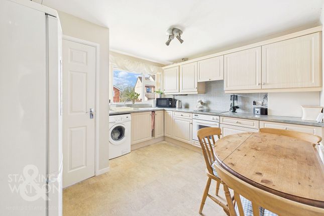 14 Meadow Road, Norwich photo 3